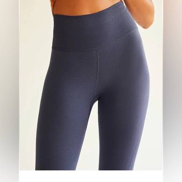 FP Movement by Free People Navy Sports Bra and Leggings Set - Picture 3 of 6